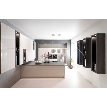 BUCĂTĂRIE LA COMANDĂ