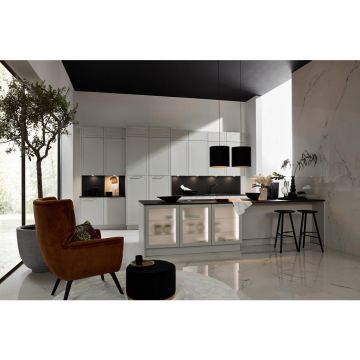 BUCĂTĂRIE LA COMANDĂ