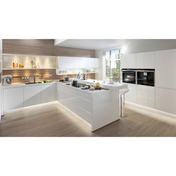 BUCĂTĂRIE LA COMANDĂ