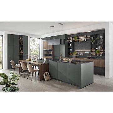 BUCĂTĂRIE LA COMANDĂ