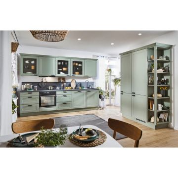 BUCĂTĂRIE LA COMANDĂ