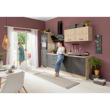 BUCĂTĂRIE LA COMANDĂ