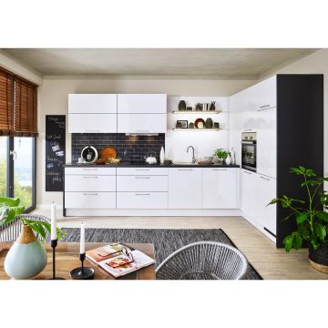 BUCĂTĂRIE LA COMANDĂ