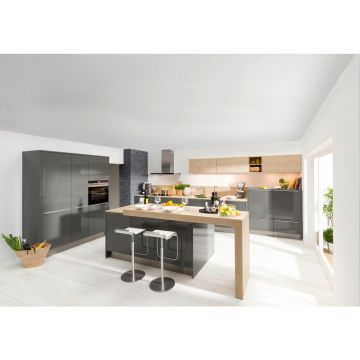 BUCĂTĂRIE LA COMANDĂ