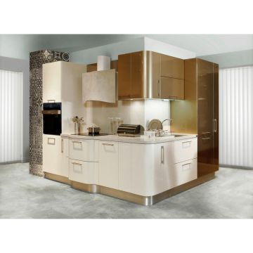 BUCĂTĂRIE LA COMANDĂ