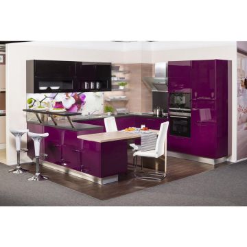 BUCĂTĂRIE LA COMANDĂ