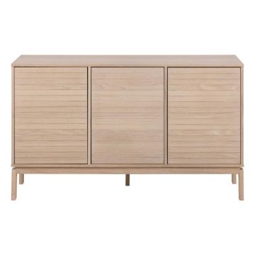 Comodă în culoare naturală joasă cu aspect de lemn de stejar 135x80 cm Linley – Actona Comodă în culoare naturală joasă cu aspect de lemn de stejar 135x80 cm Linley – Actona