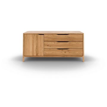 Comodă în culoare naturală joasă din lemn de stejar 140x64 cm Twig – The Beds Comodă în culoare naturală joasă din lemn de stejar 140x64 cm Twig – The Beds